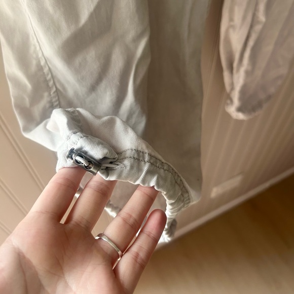 🌿 C&C California Women’s Size Large Gray Cargo Pants - Picture 3 of 8